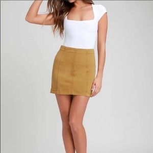 PacSun mustard yellow mini skirt